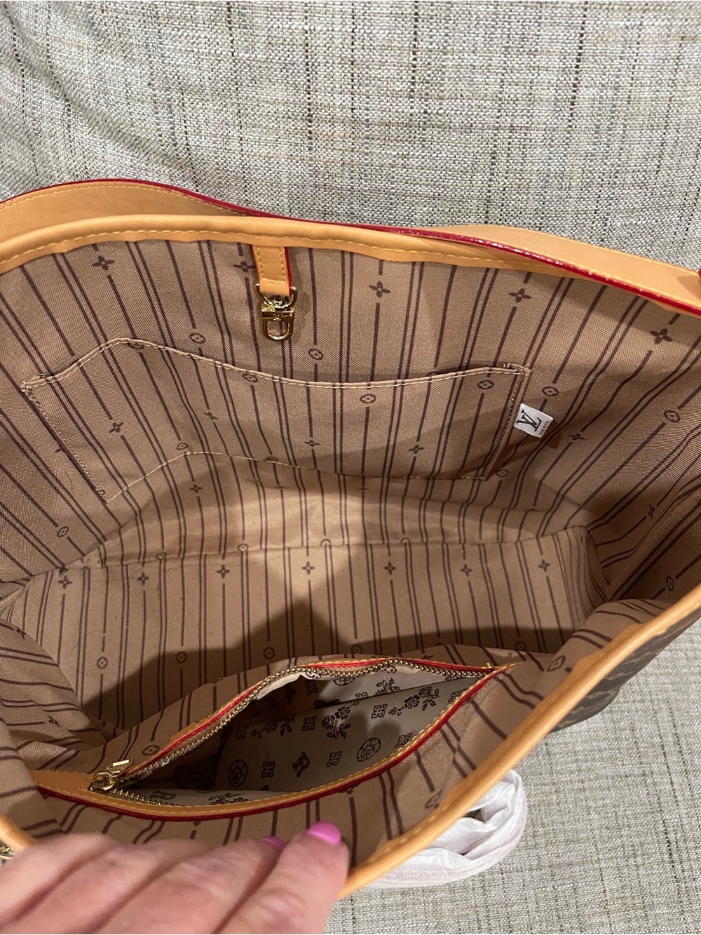 Louis Vuitton knock-off Monogram Canvas Shoulder Bag - Picture 4 of 16